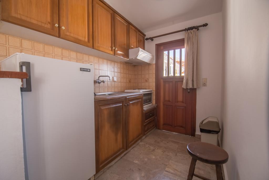 Maria Parameriti Apartments Poros  Exterior photo