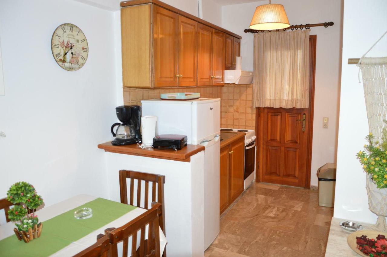 Maria Parameriti Apartments Poros  Exterior photo